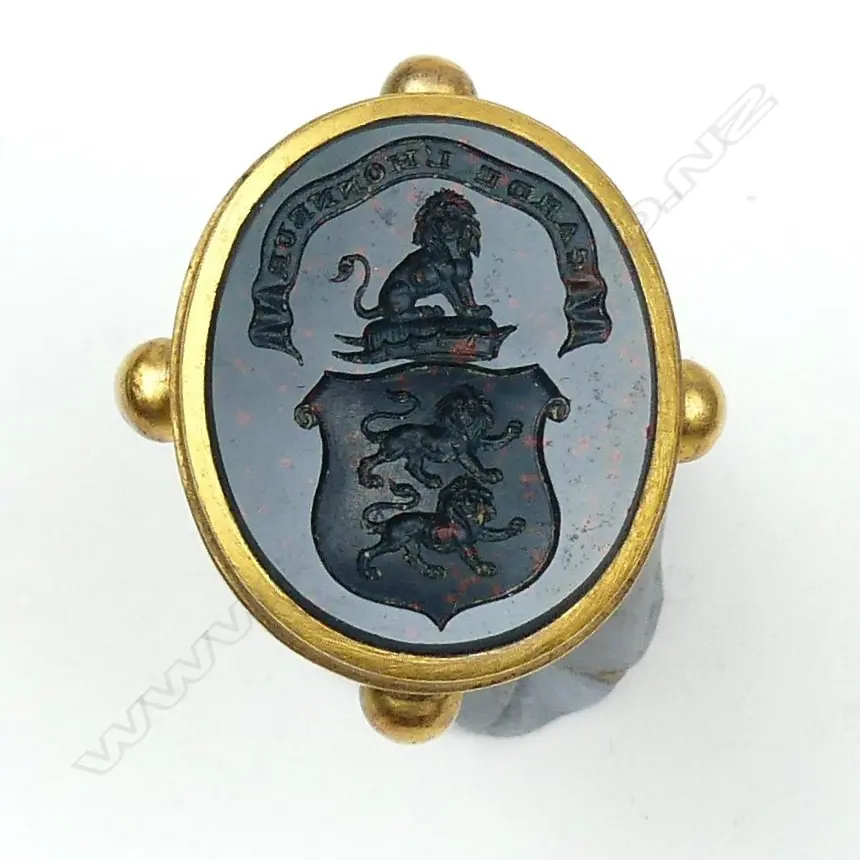 A 19thC gold and bloodstone seal Image 1++