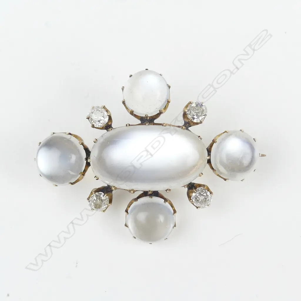 An Edwardian gold moonstone and diamond brooch Image 1++