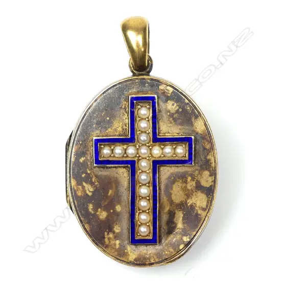 A Victorian gold mourning locket