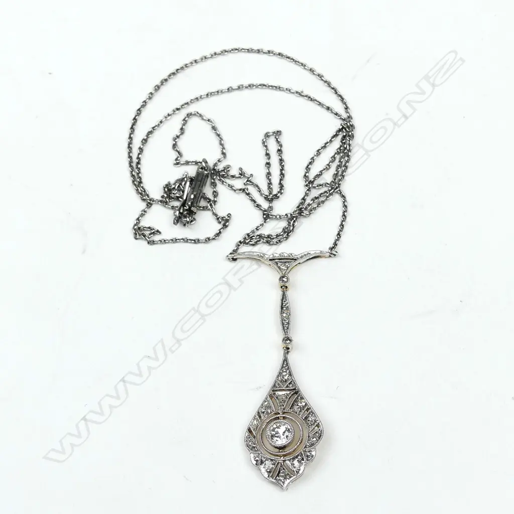 A 14ct white and yellow gold Art Deco style pendant Image 1++