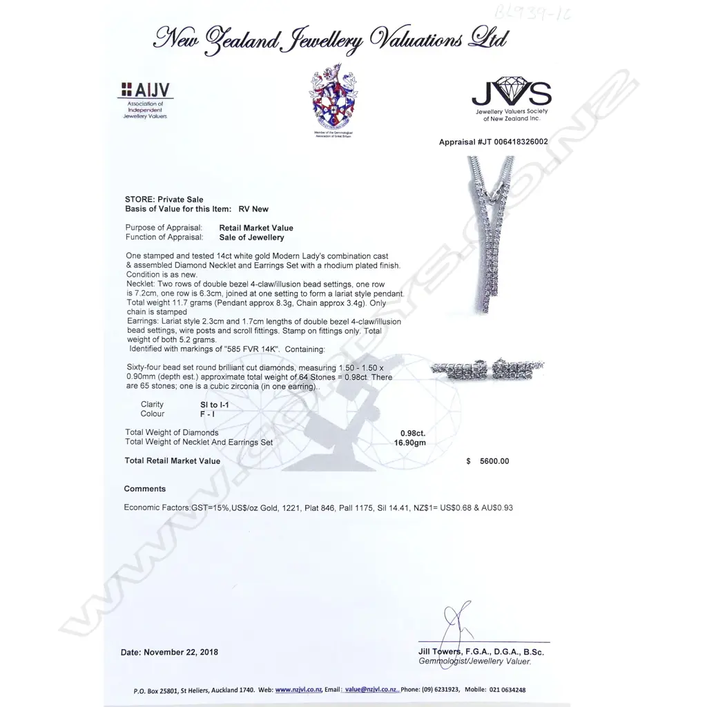 A 14ct white gold and diamond necklace Image 1++