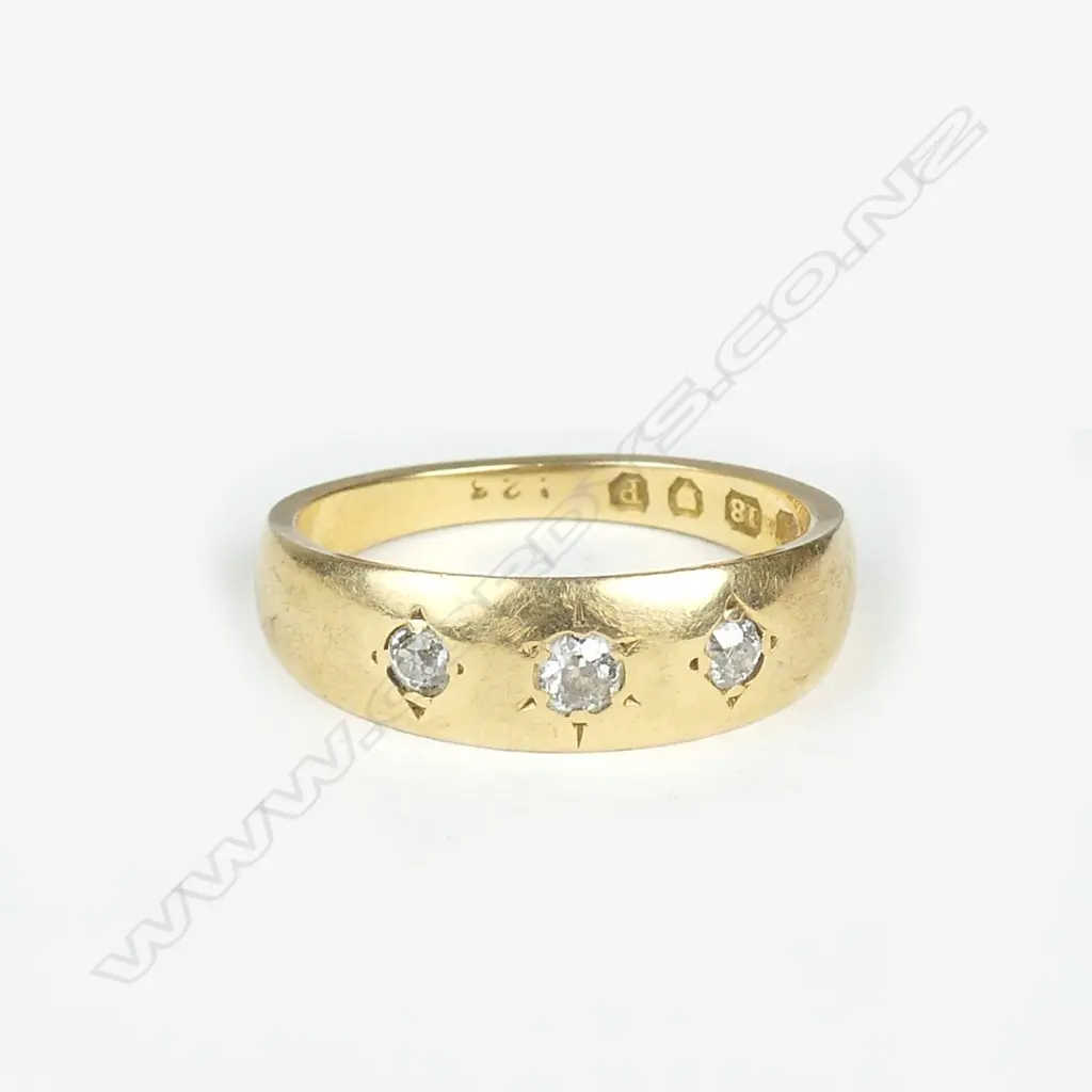 An Edwardian 18ct gold and diamond ring Image 1++