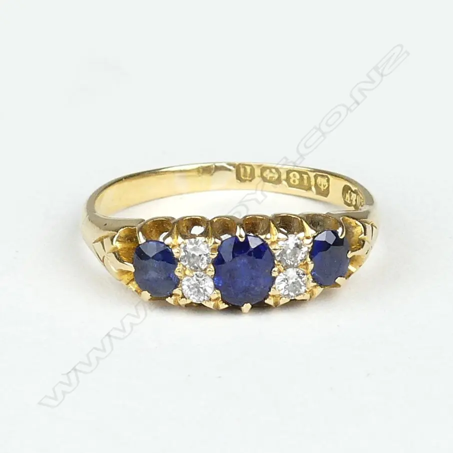 An early 1900s 18ct gold sapphire and diamond ring Image 1++