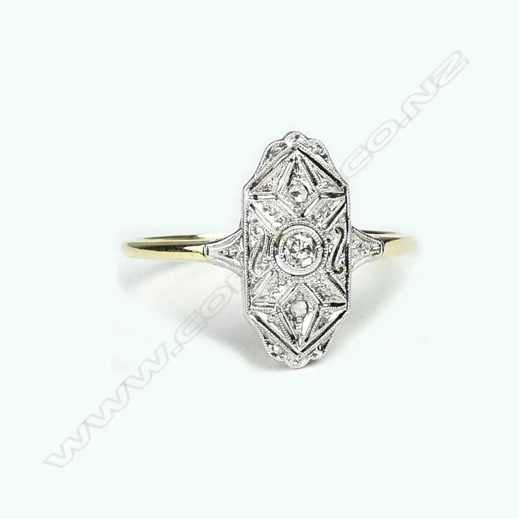 A 14ct gold and diamond Art Deco style ring Image 1++