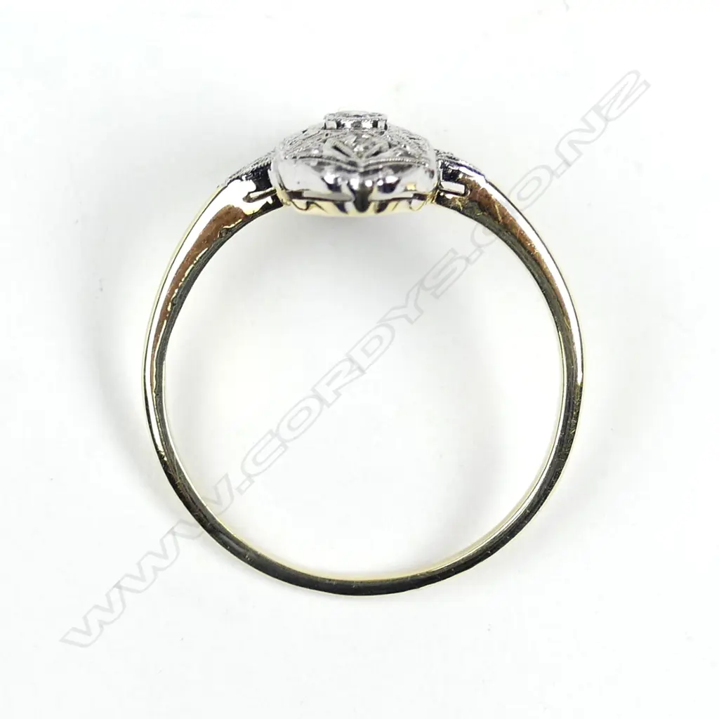 A 14ct gold and diamond Art Deco style ring Image 1++