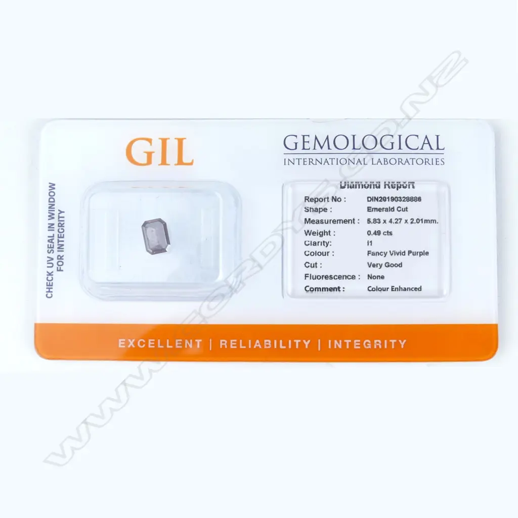 A 0.49ct emerald cut diamond Image 1++