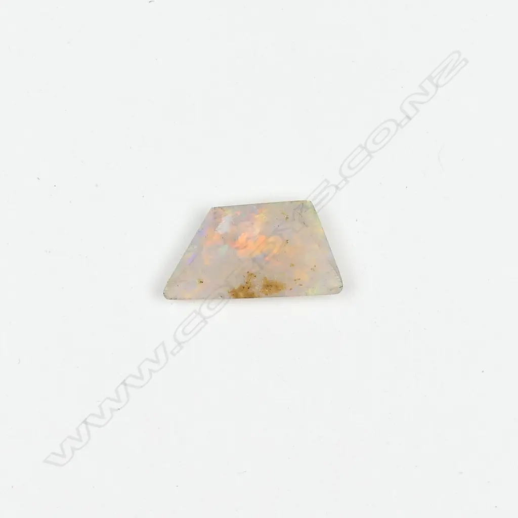 An unset opal Image 1++