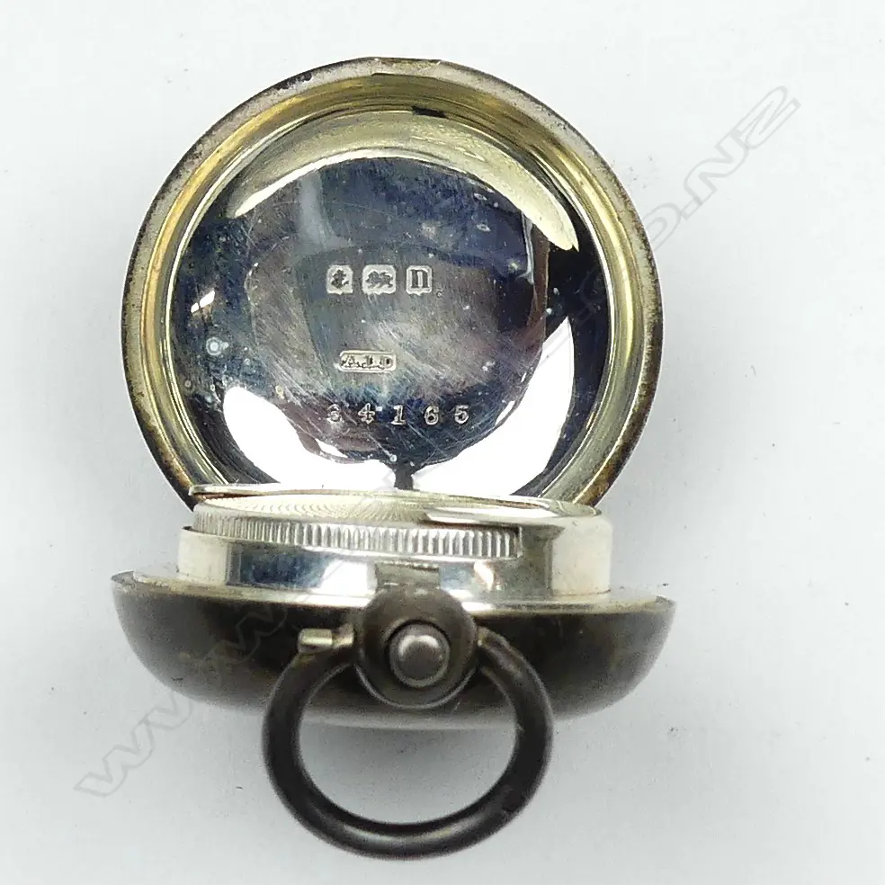 A 9ct gold cased lady's full hunter pocket watch Image 1++