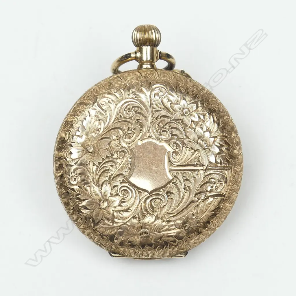 A 9ct gold cased lady's full hunter pocket watch Image 1++
