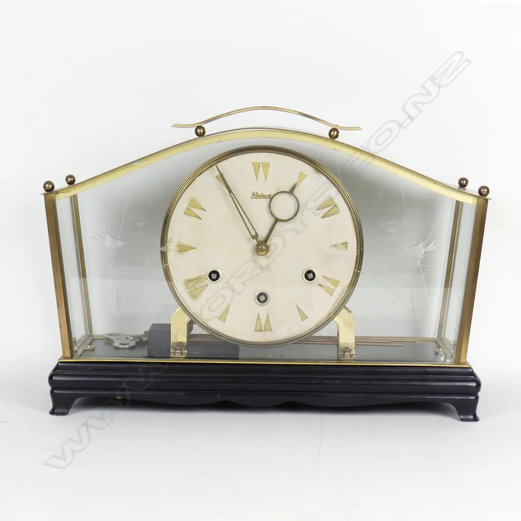 A mid-20thC stylish Reiner striking mantel clock Image 1++
