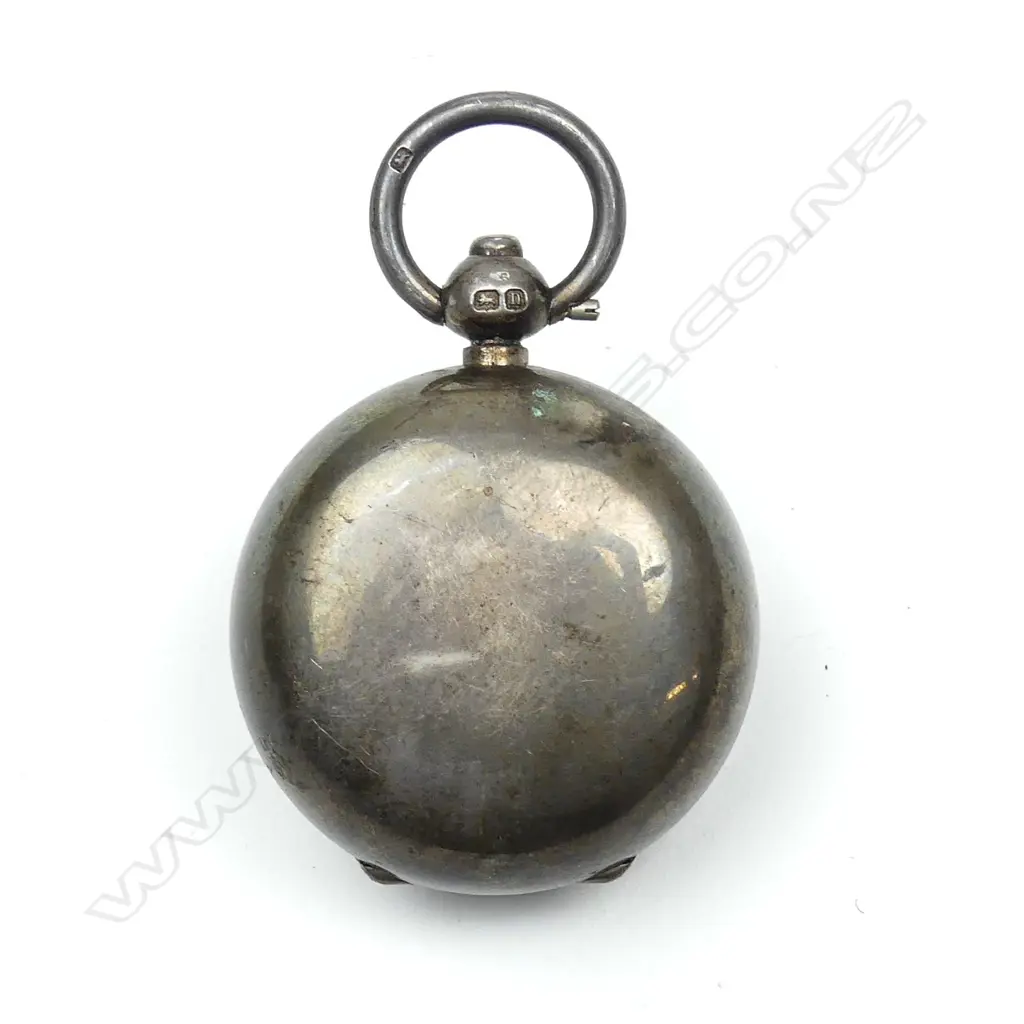 A silver sovereign case Image 1++