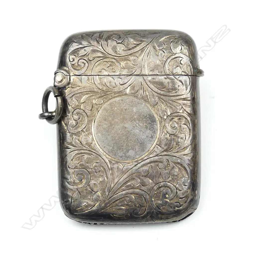 A silver vesta case Image 1++