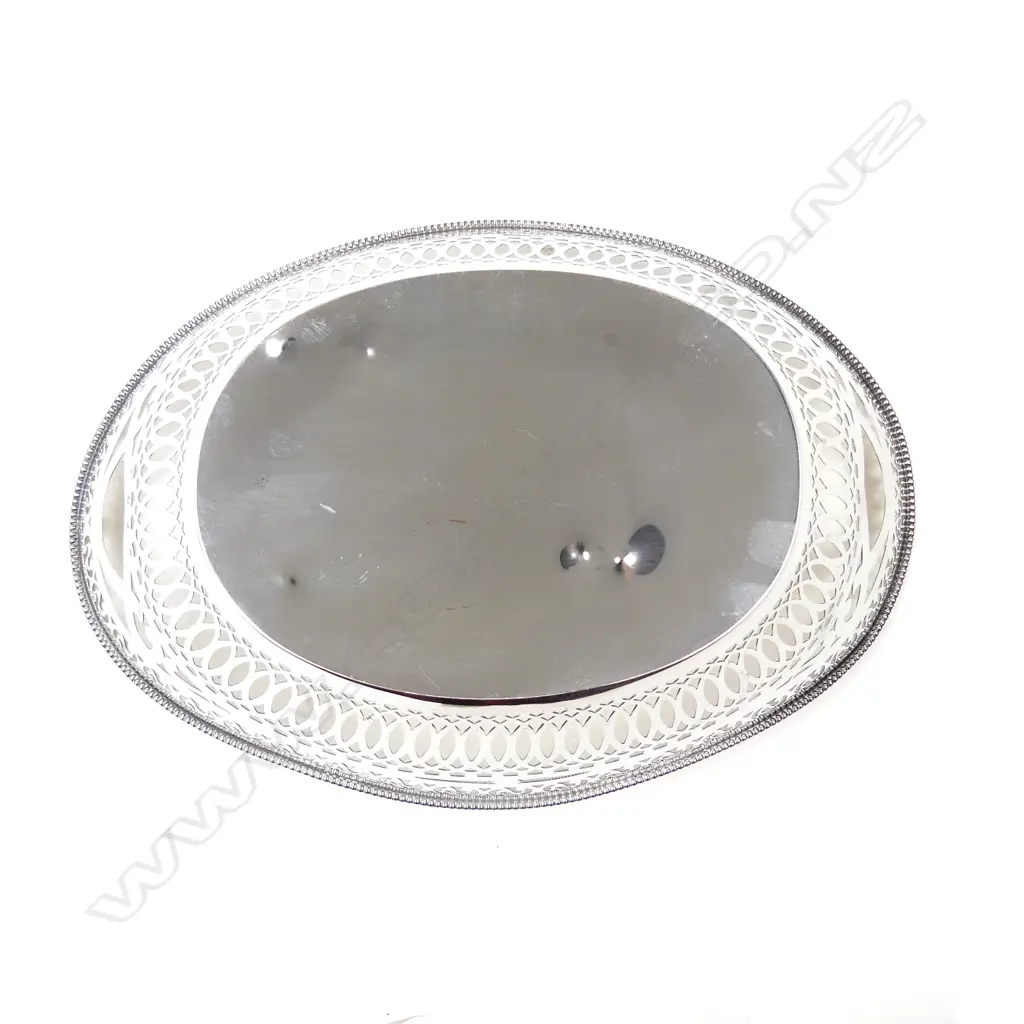 A substantial Dutch silver breadbasket Image 1++