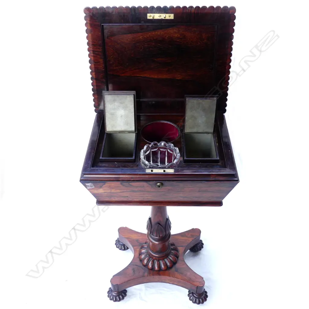 A Regency rosewood teapoy Image 1++