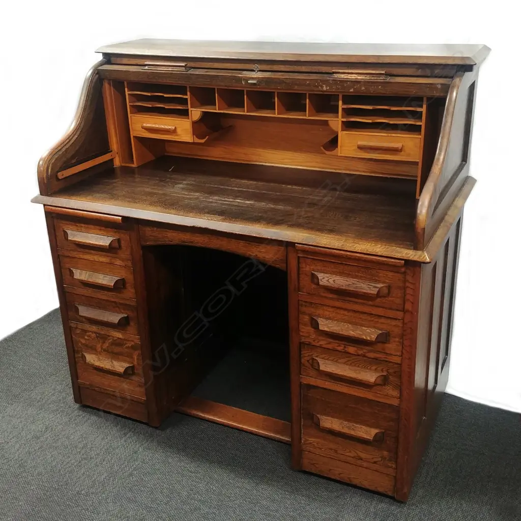 An oak roll top desk Image 1++