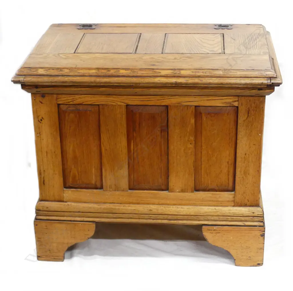 An uncommon c.1900 oak ice chest of coffer form Image 1++