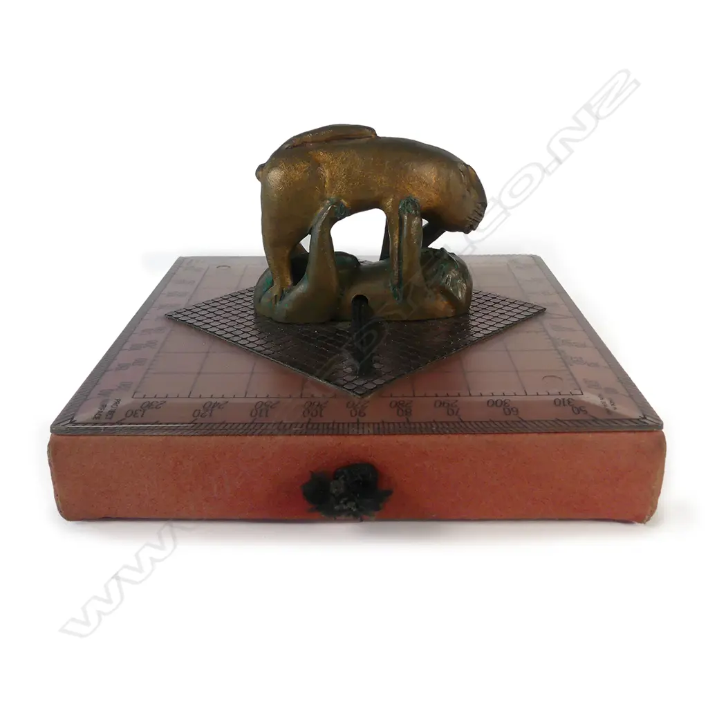 Malcolm Harrison sculpture 'Winstone Ties That Bind: Home ward Bound' Image 1++