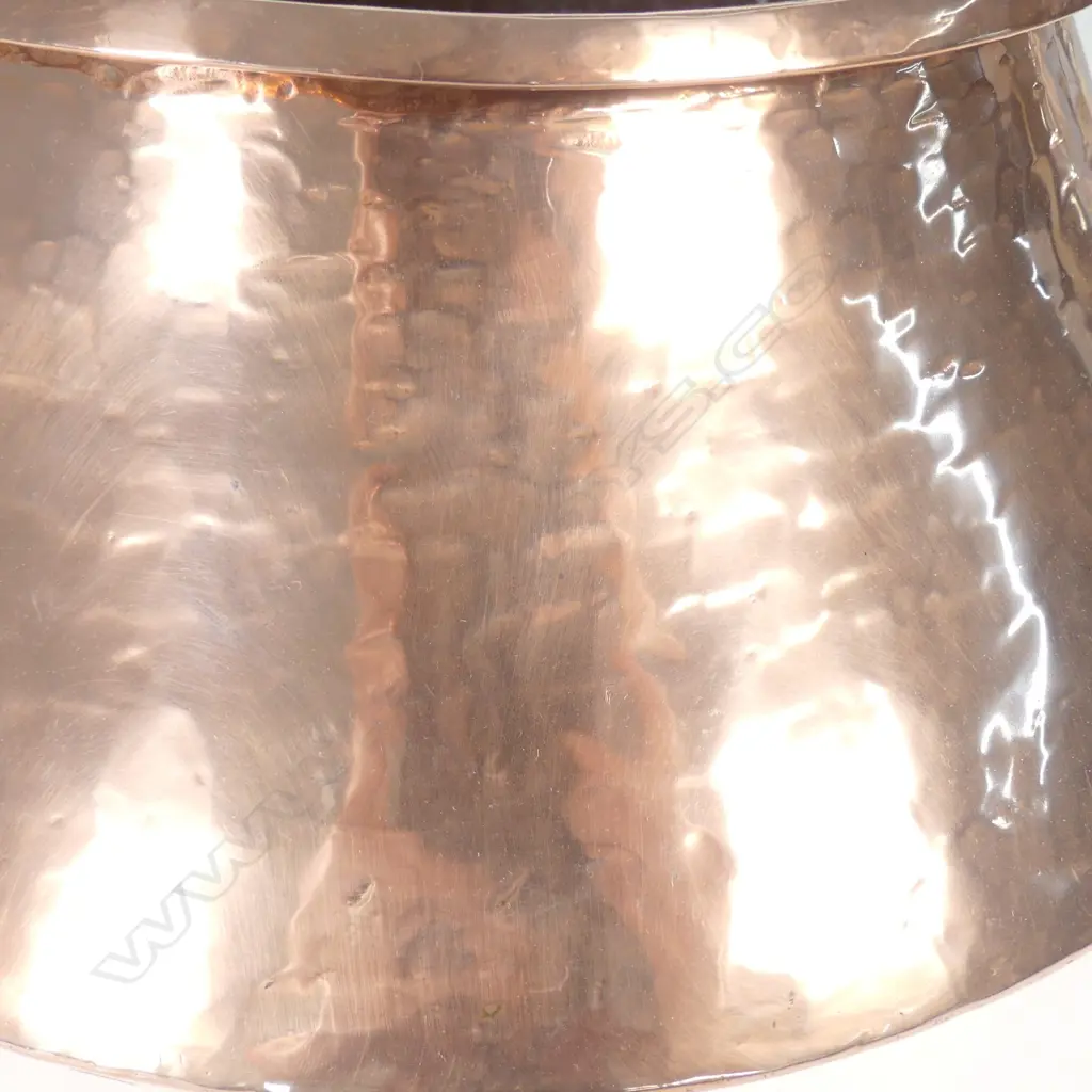 Two antique copper pots Image 1++