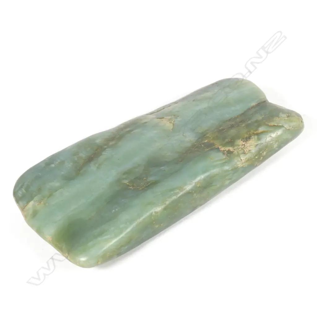 An early Maori toki pounamu Image 1++