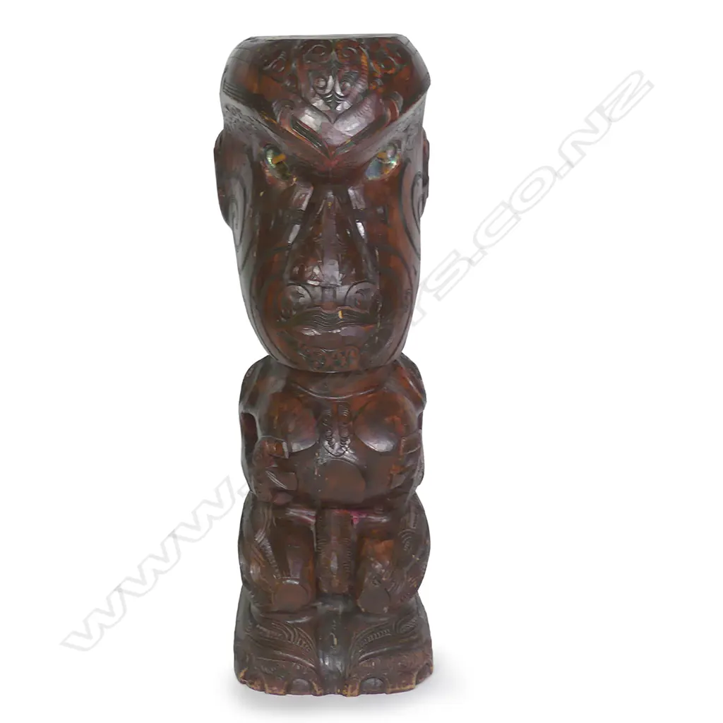 A large and impressive Maori stylised carved figural post Image 1++
