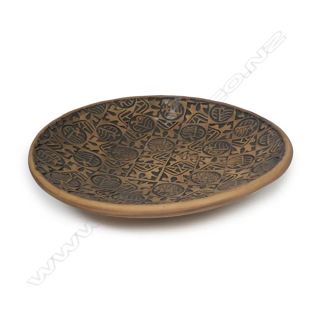 A wall dish by Steven Scholefield (Rocket Pottery) Image 1++