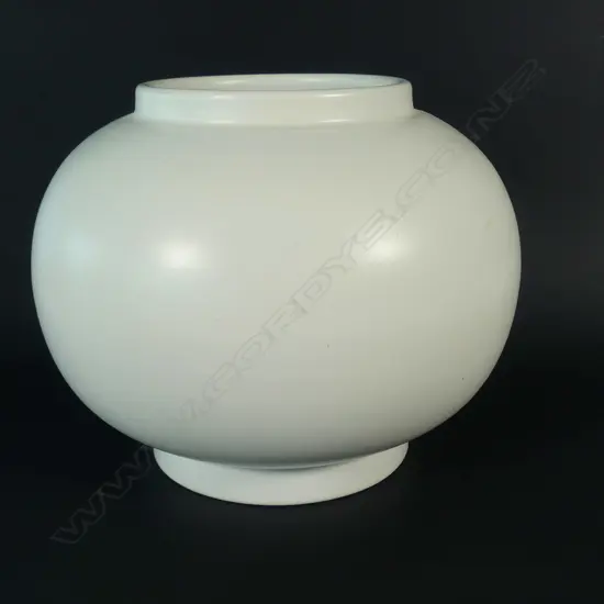 A Crown Lynn hand potted medium size vase