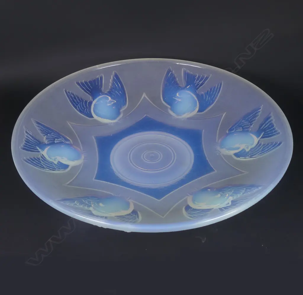 A French frosted and opalescent bowl Image 1++