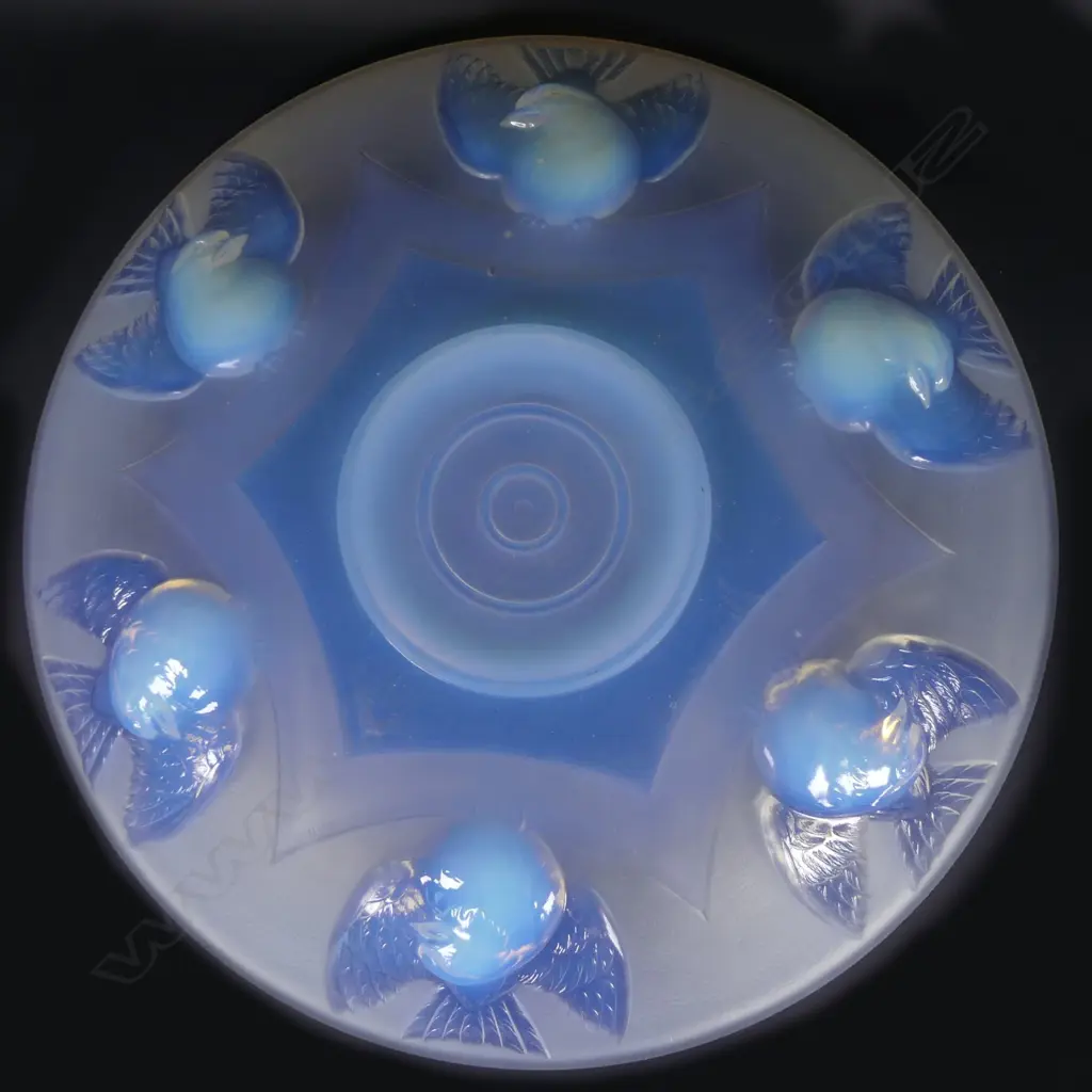 A French frosted and opalescent bowl Image 1++