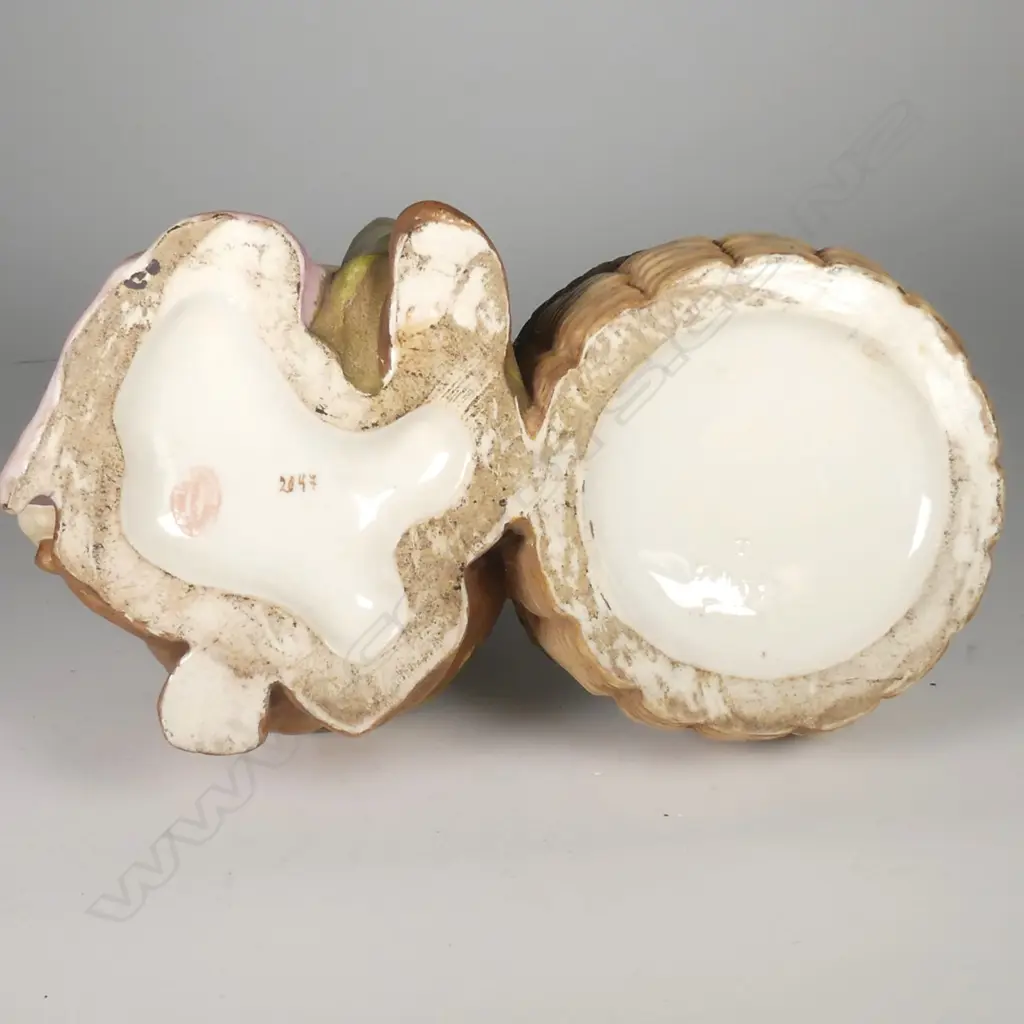 An early 20thC Amphora porcelain figured bowl Image 1++