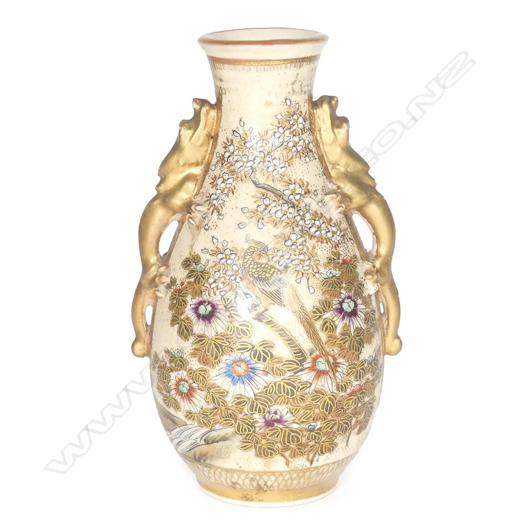 A late 19thC fine Japanese Satsuma ovoid vase Image 1++