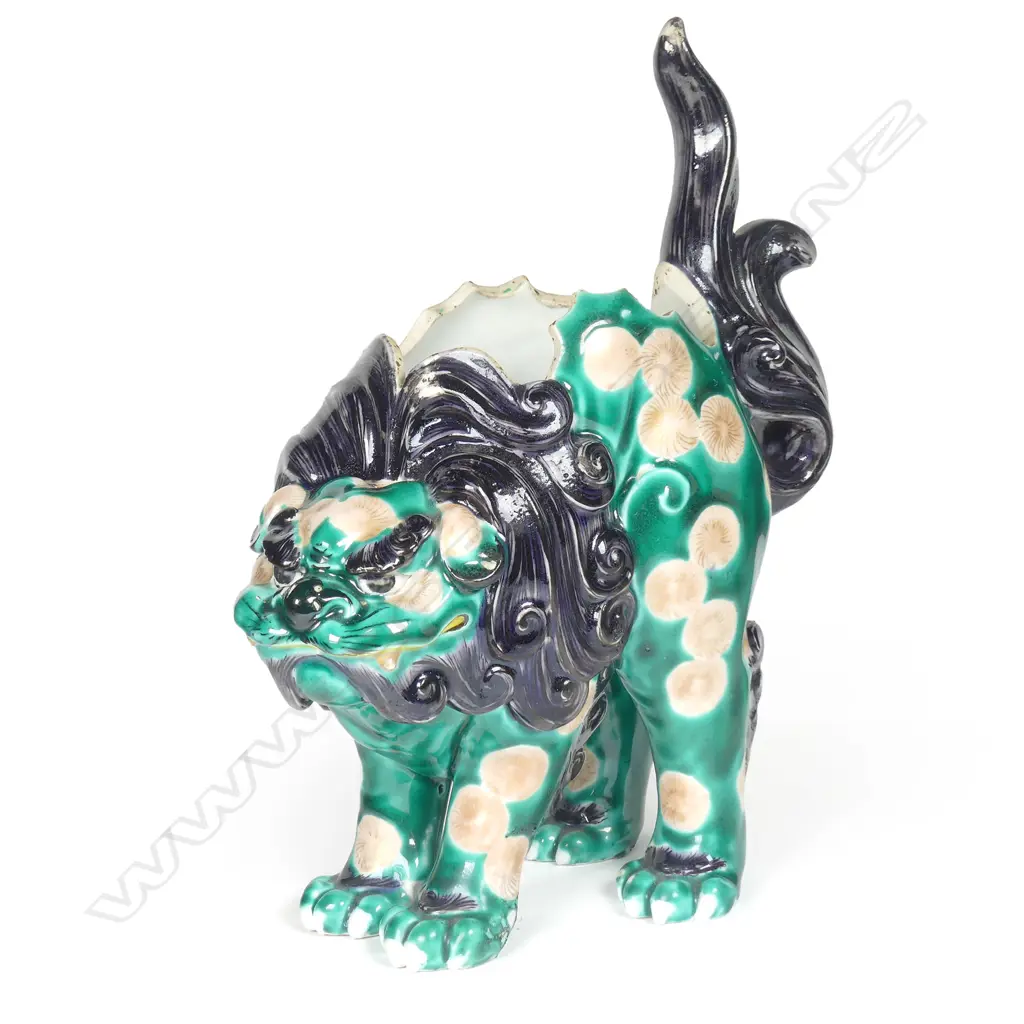 A Meiji Japanese Kutani lion-dog censor Image 1++