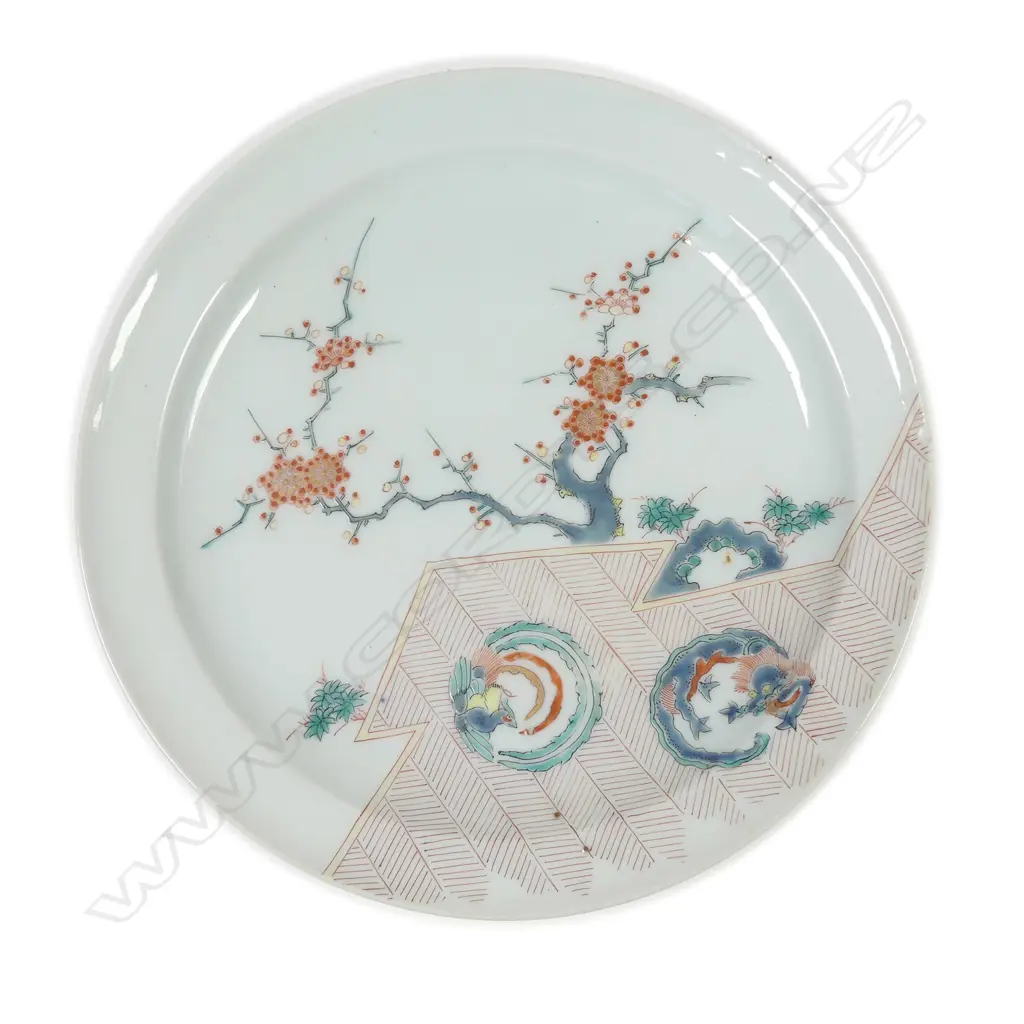 An old Japanese Kakiemon plate Image 1++