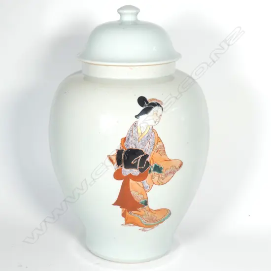 A 19thC Japanese Tamari lidded jar