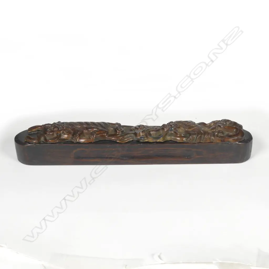 A 19thC rosewood scroll weight Image 1++