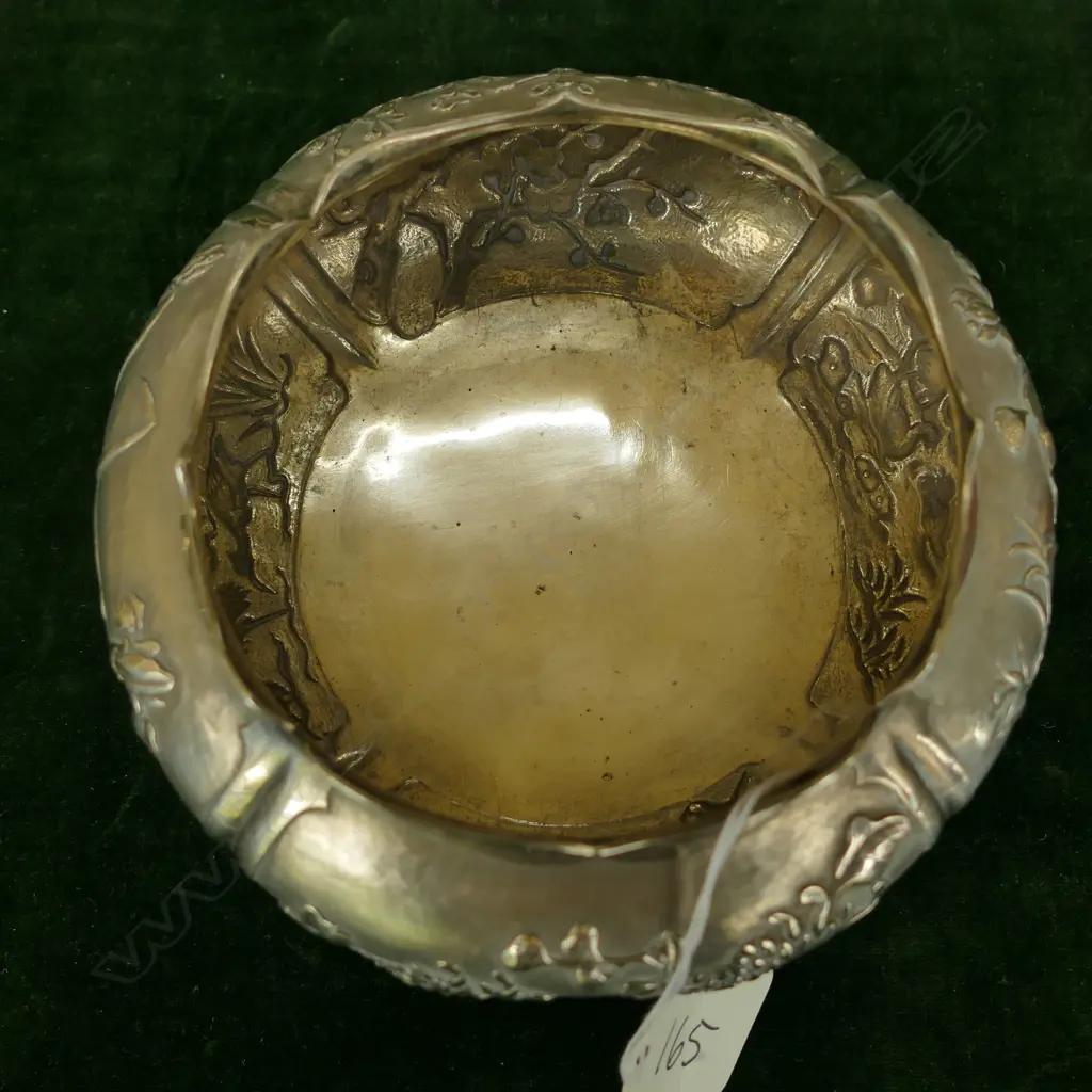 A c.1900 Zee Wo Chinese silver embossed bowl Image 1++