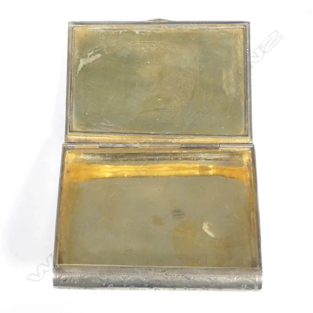 A 19thC Eastern silver and gem set table snuff box Image 1++