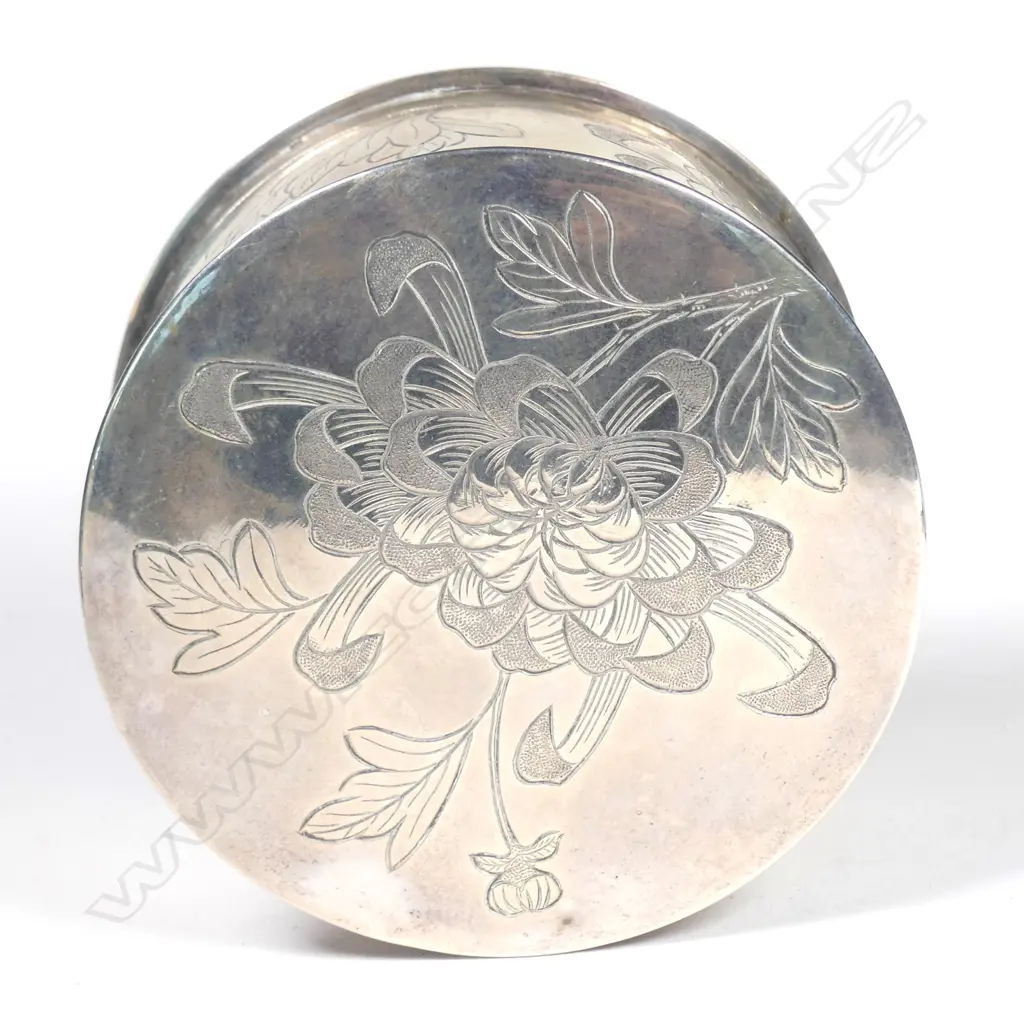 A Chinese silver circular lidded box Image 1++