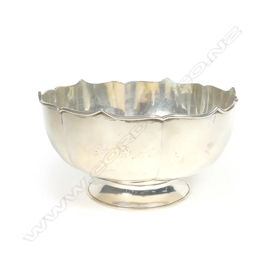 A Chinese export silver rose bowl Image 1++