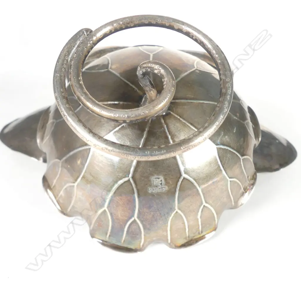 Two Chinese silver small dishes Image 1++
