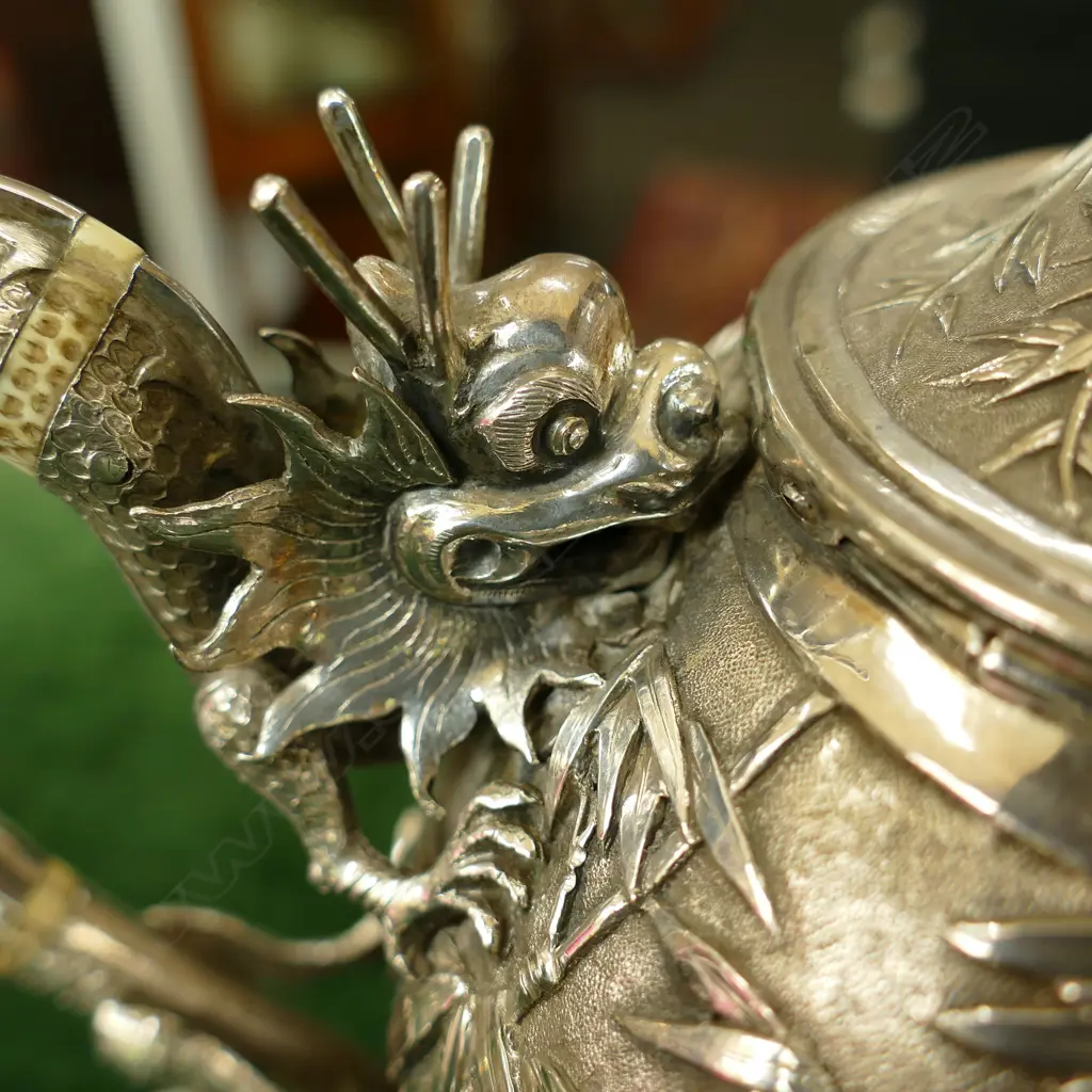 A China Trade period silver teapot and milk jug Image 1++