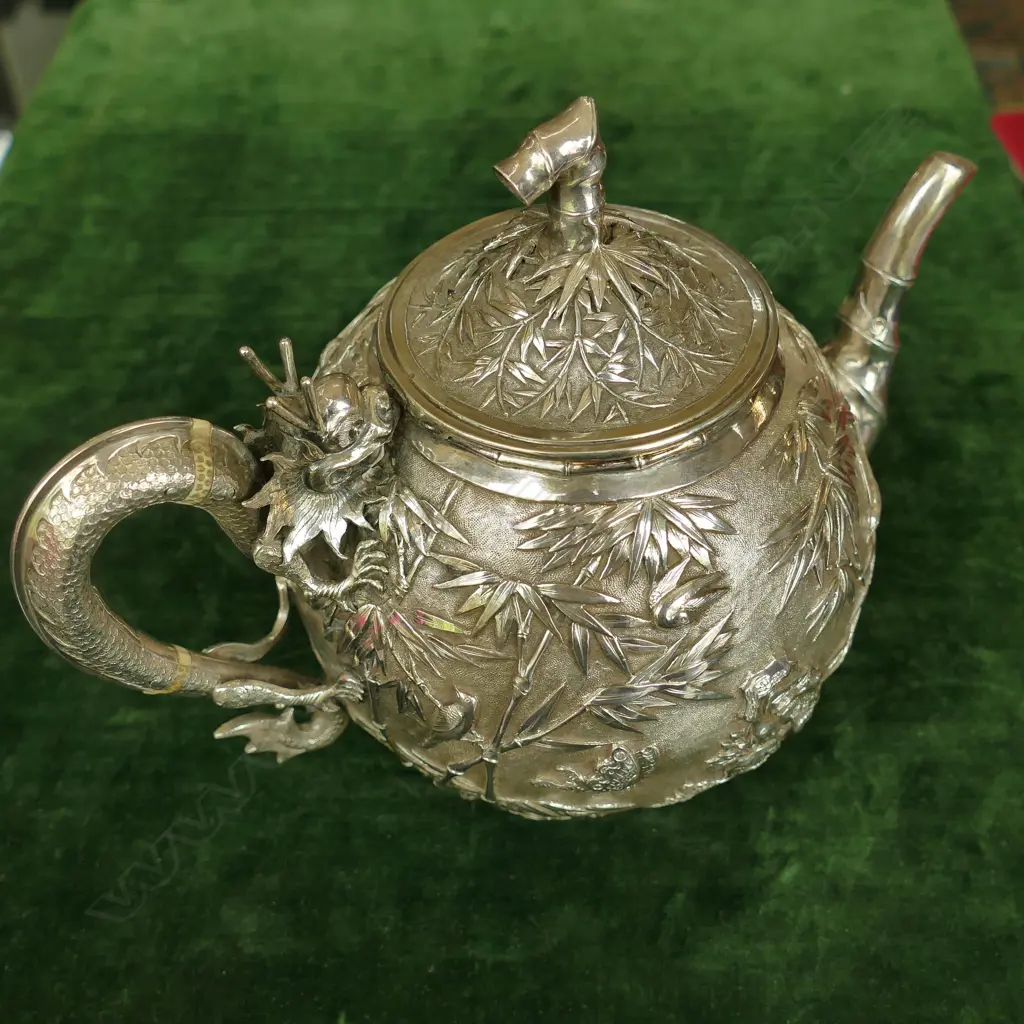 A China Trade period silver teapot and milk jug Image 1++