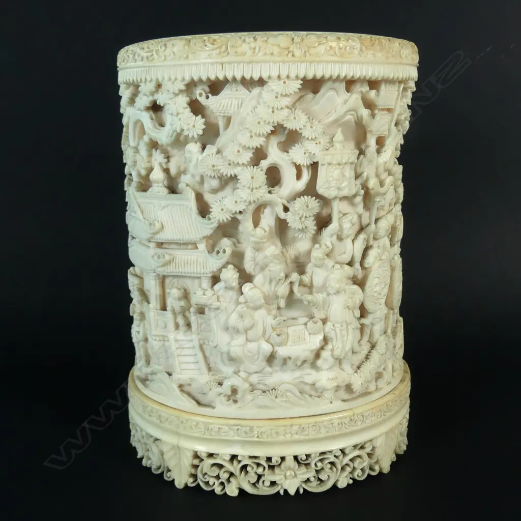 An impressive 19thC Chinese finely carved ivory tusk section Image 1++