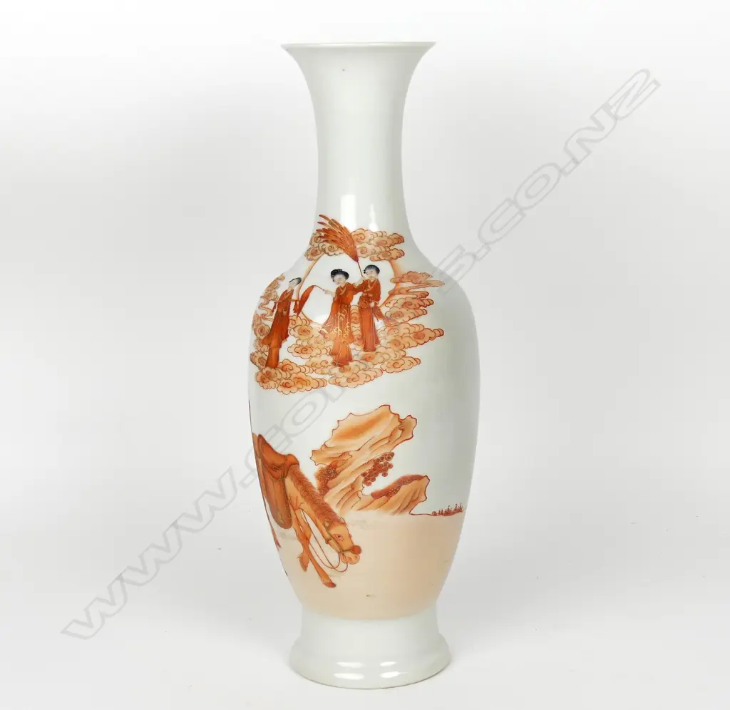 A Chinese porcelain vase Image 1++