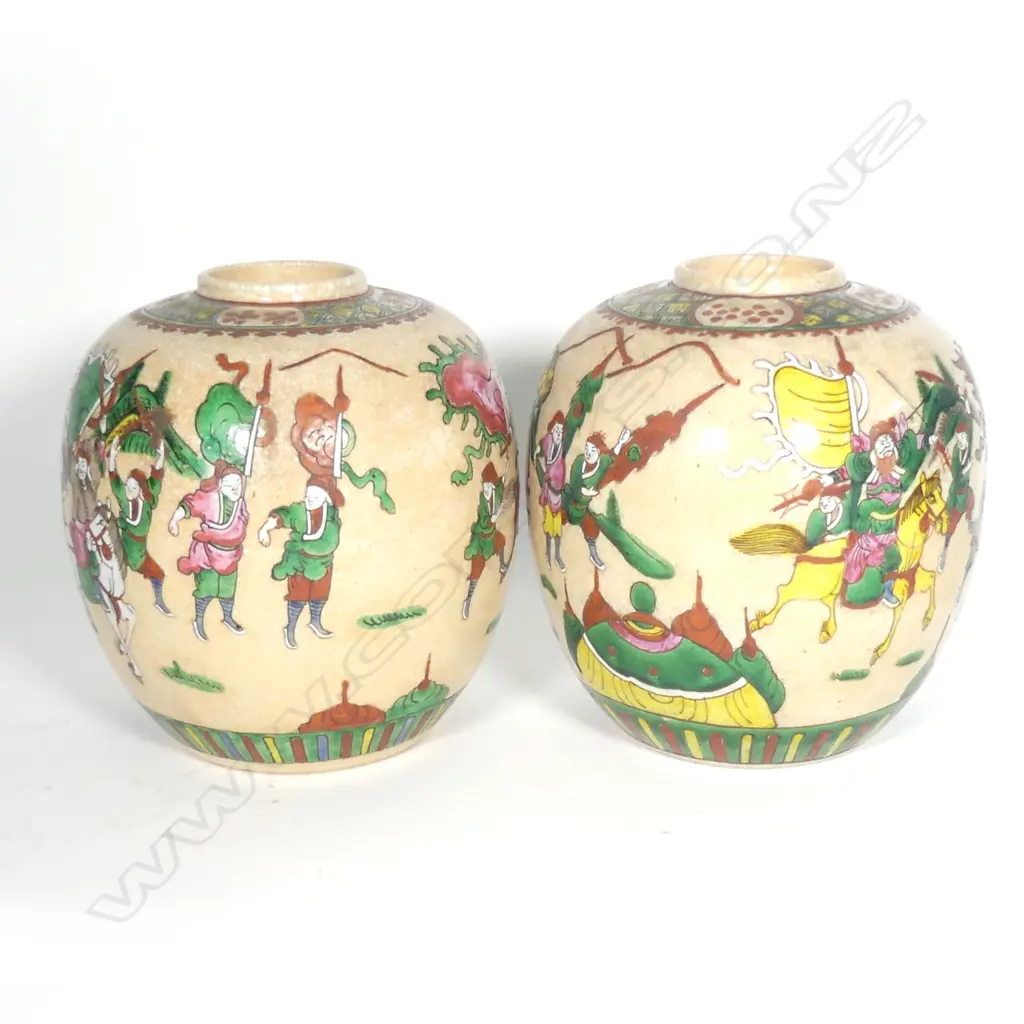 A pair of Chinese polychrome ginger jars Image 1++