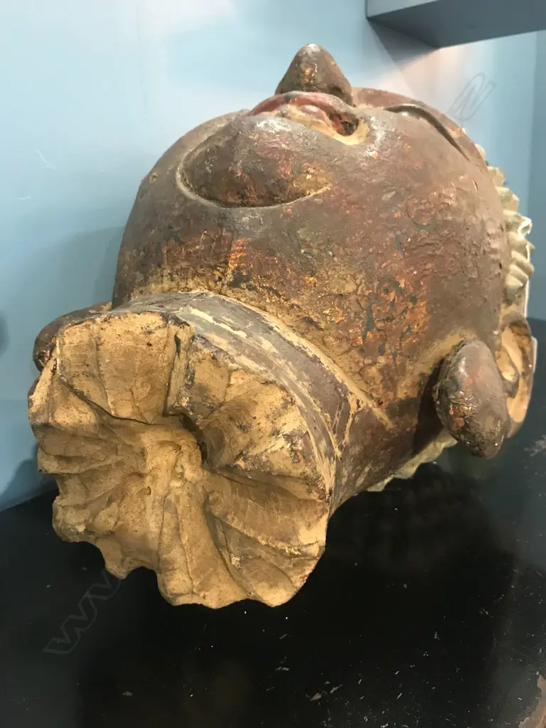 A large old Buddha head Image 1++