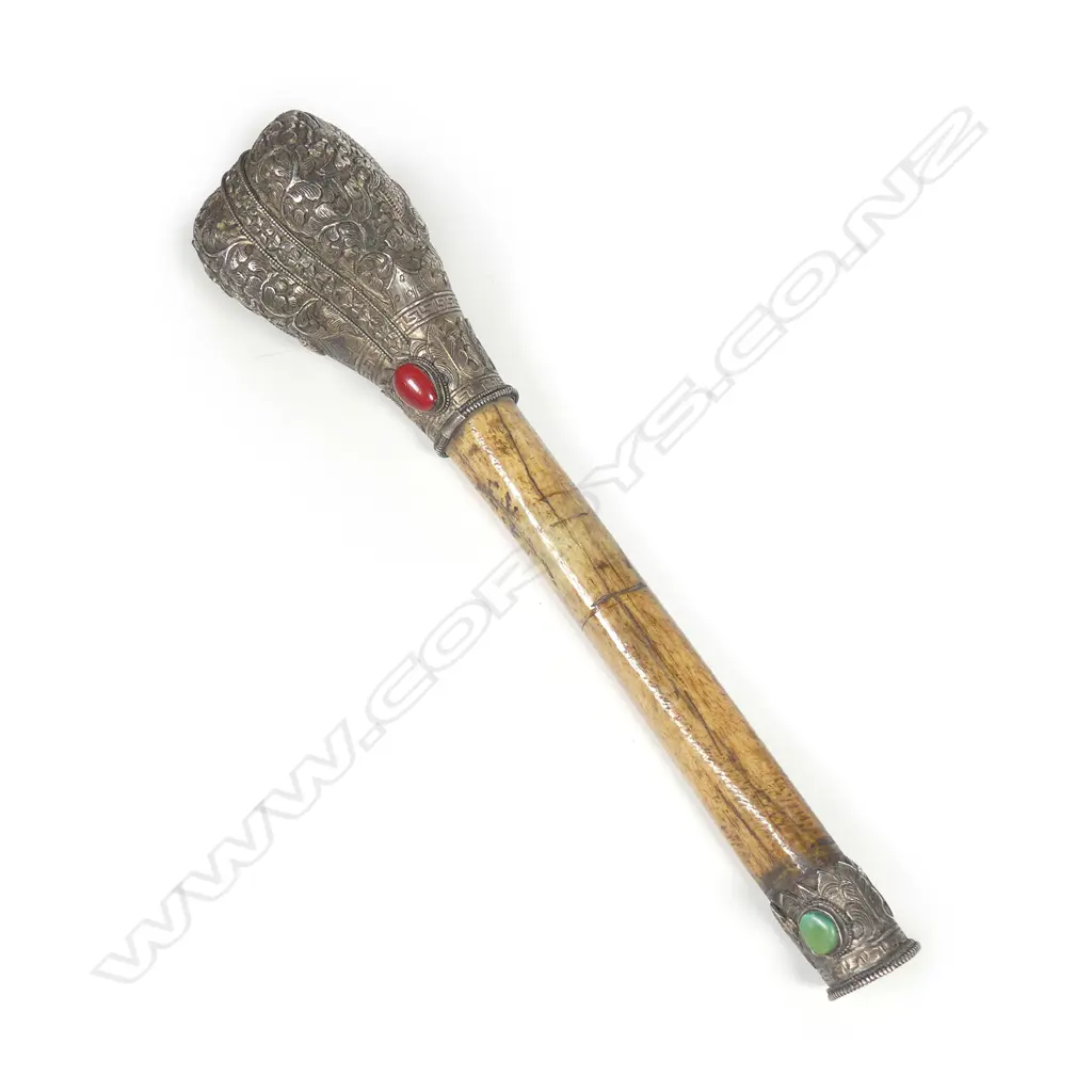 An old bone and silver Tibetan 'kangling' Buddhist trumpet Image 1++