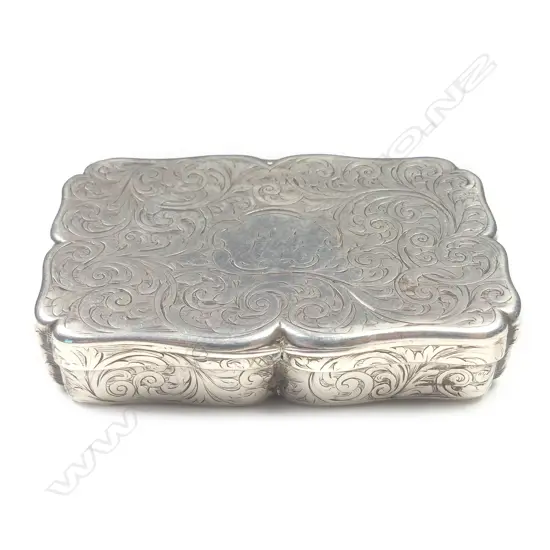 A Victorian silver snuff box