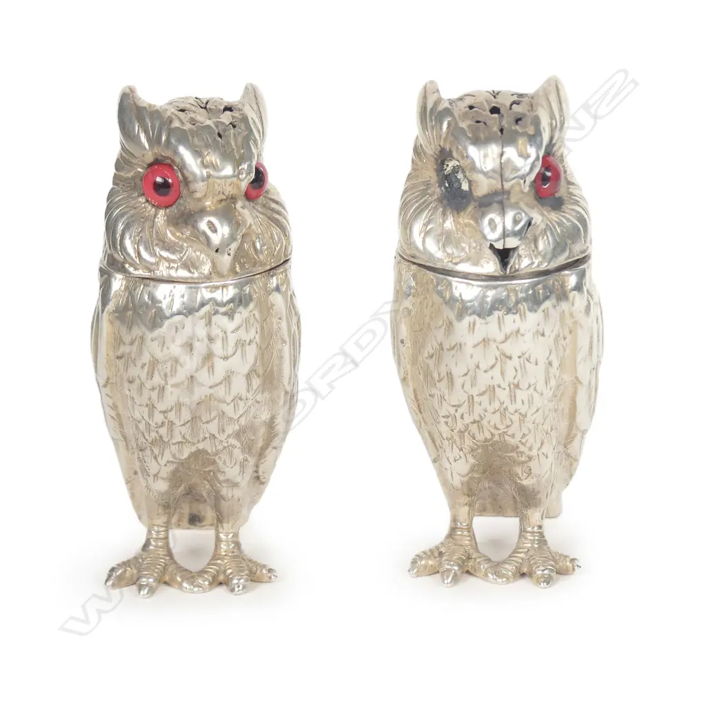 A rare novelty pair of Victorian silver owl pepperettes Image 1++