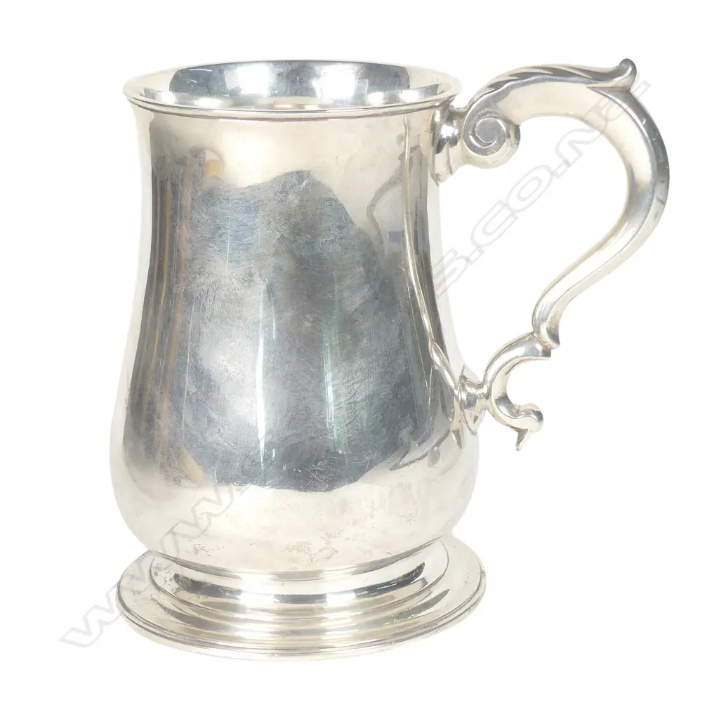 A 18th/19thC silver mug Image 1++