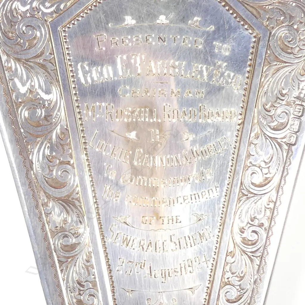 A 1920's New Zealand presentation silver trowel Image 1++